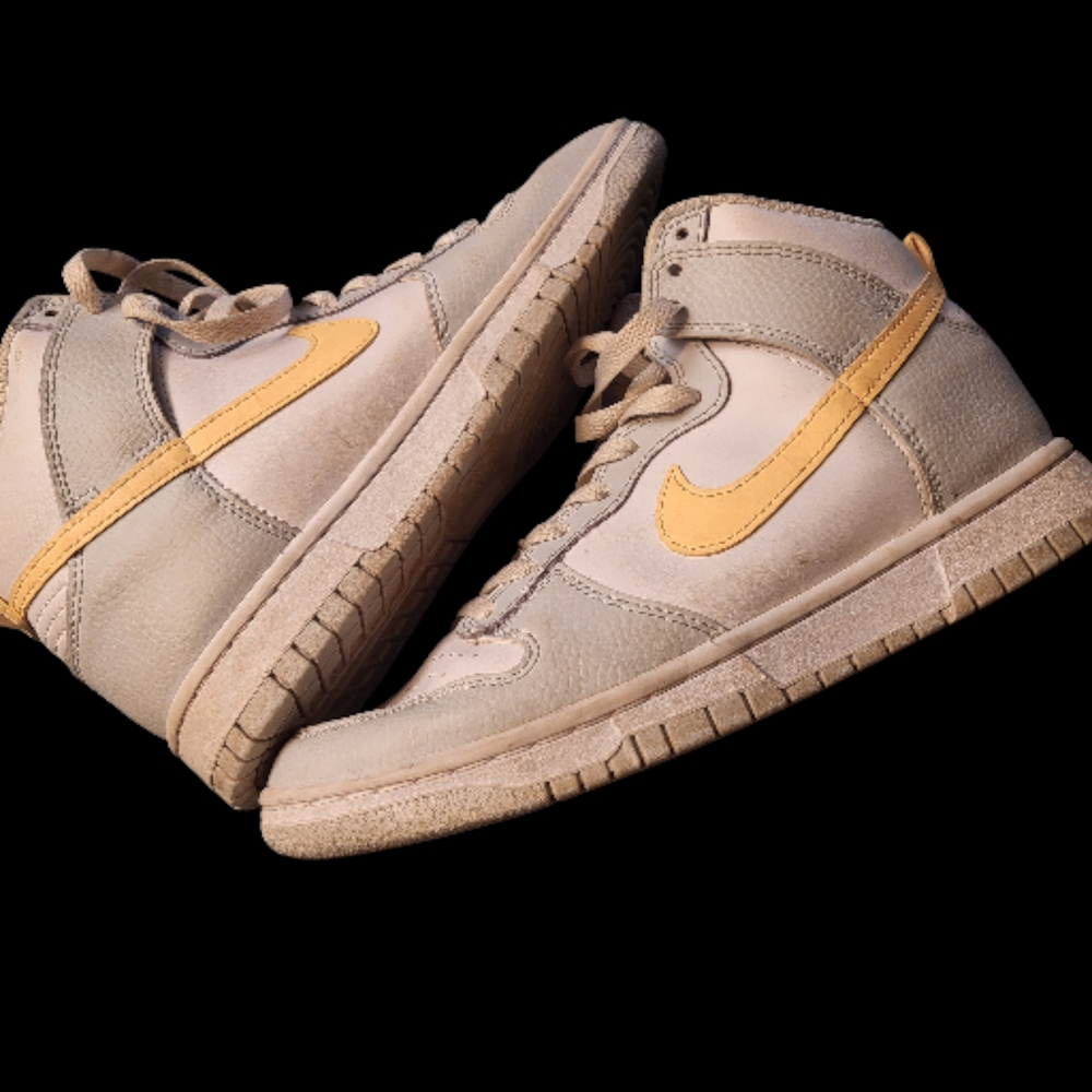 Nike Women's Nike Dunk High-Tops - Picture 3 of 6